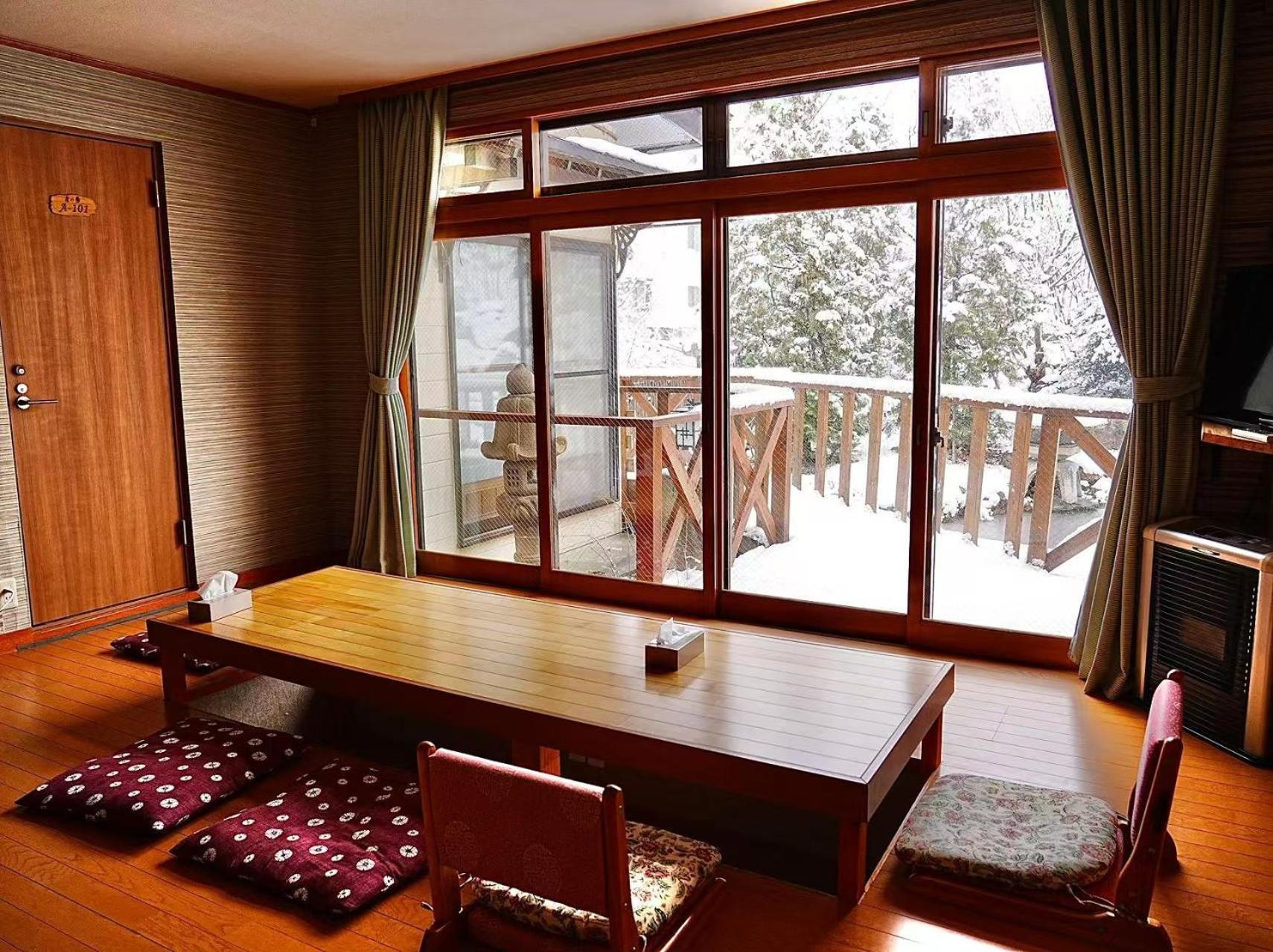 Отель Plum House Отару Экстерьер фото